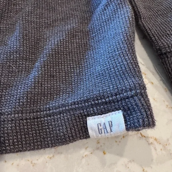 Gap Kids gray Sweatshirt 18-24mos - Picture 3 of 7